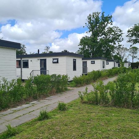 Holiday Chalet Basic Leilighet Hensbroek Eksteriør bilde